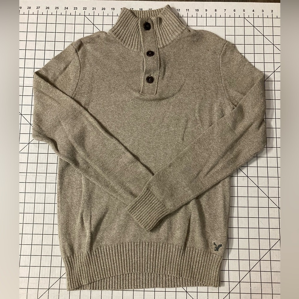 American‎ Eagle Men’s Small Tan 3 Button Athletic Fit Sweater
